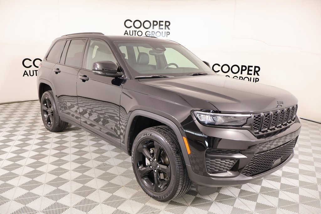 Used 2024 Jeep Grand Cherokee Altitude