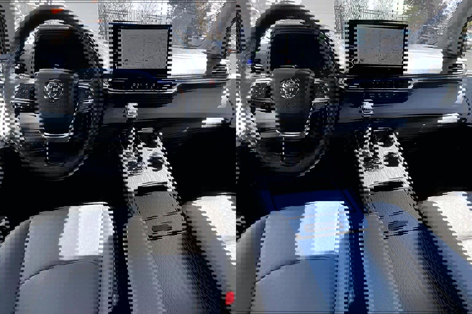 Certified 2025 Toyota Sienna XLE w/ XLE Plus Package image 16