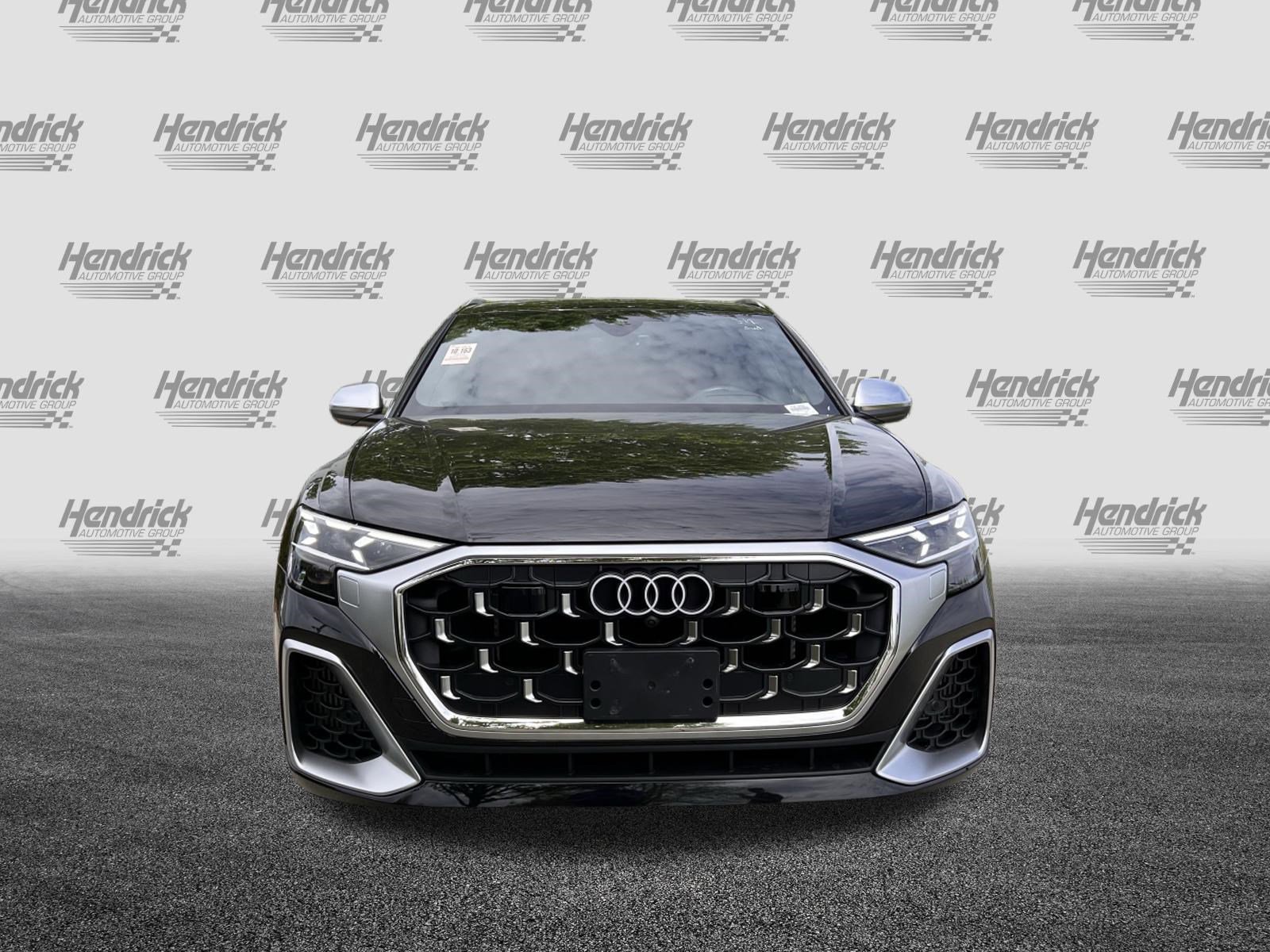 Used 2024 Audi SQ8 Prestige w/ Prestige Package image 3