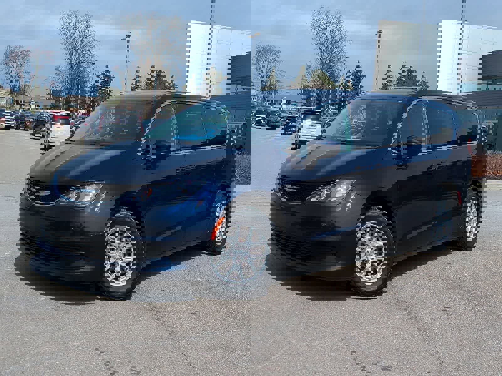 Used 2017 Chrysler Pacifica LX