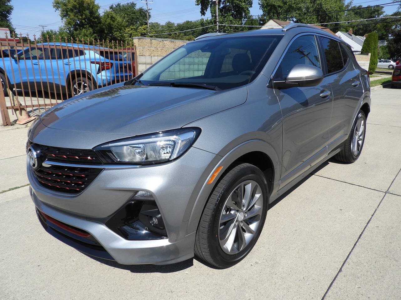 Used 2023 Buick Encore GX Select w/ Sport Touring Package AWD/4WD image 4