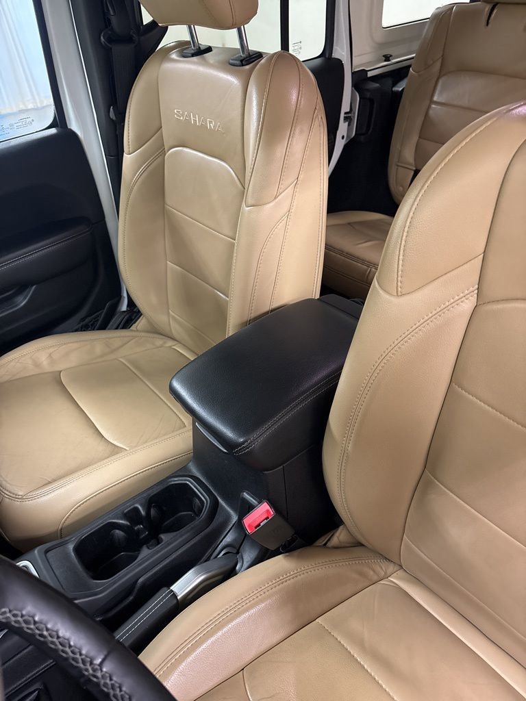 Used 2018 Jeep Wrangler Unlimited Sahara image 16