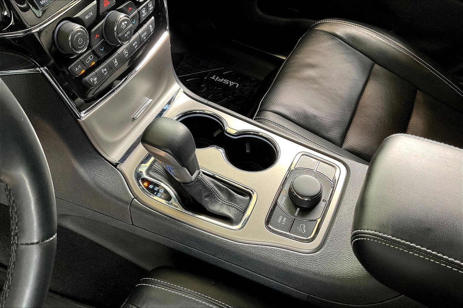 Used 2021 Jeep Grand Cherokee Limited w/ Quick Order Package 28K 80th image 18