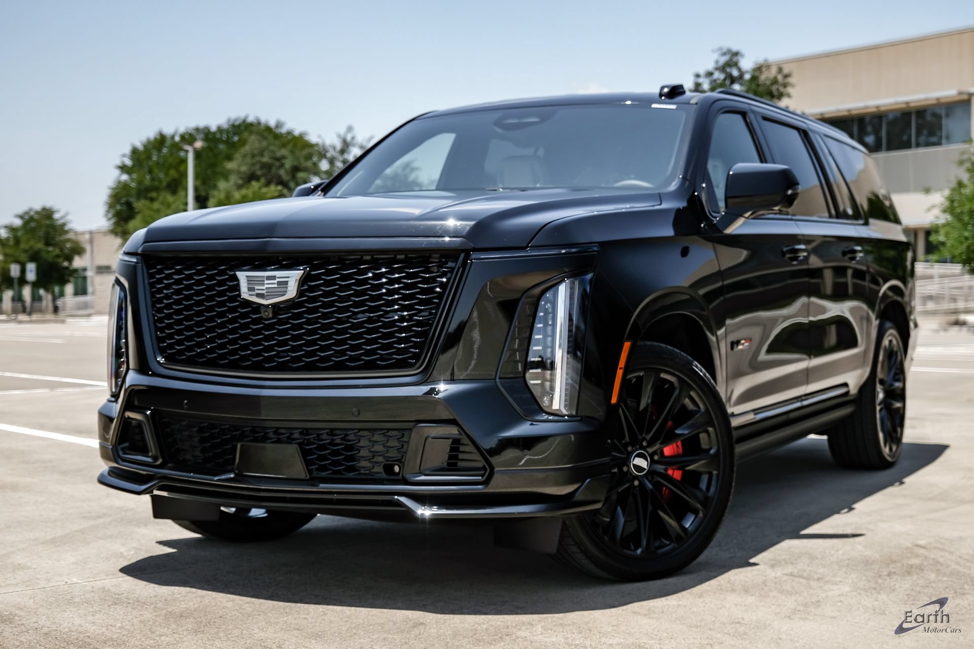 Used 2026 Cadillac Escalade ESV V w/ LPO, ONYX Package AWD/4WD image 5