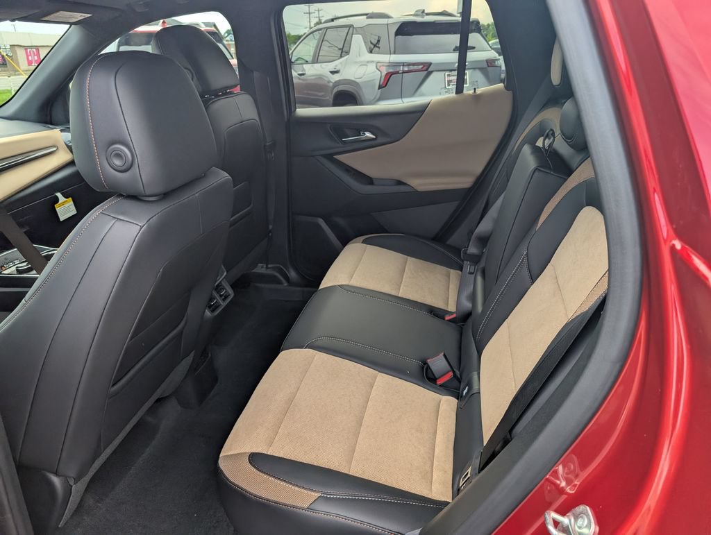 New 2026 Chevrolet Equinox ACTIV w/ Convenience Package III AWD/4WD image 9