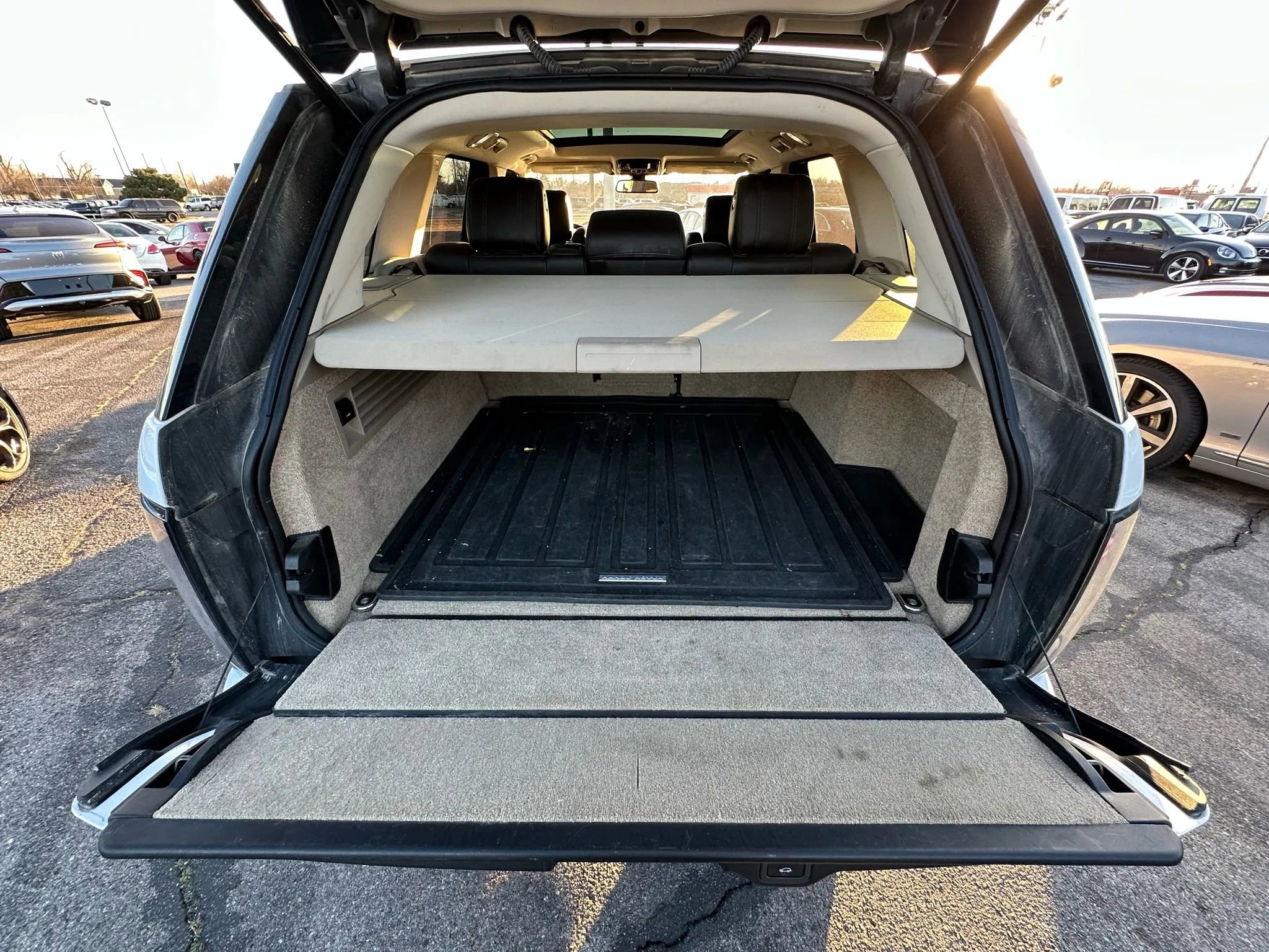 Used 2016 Land Rover Range Rover HSE AWD/4WD image 18