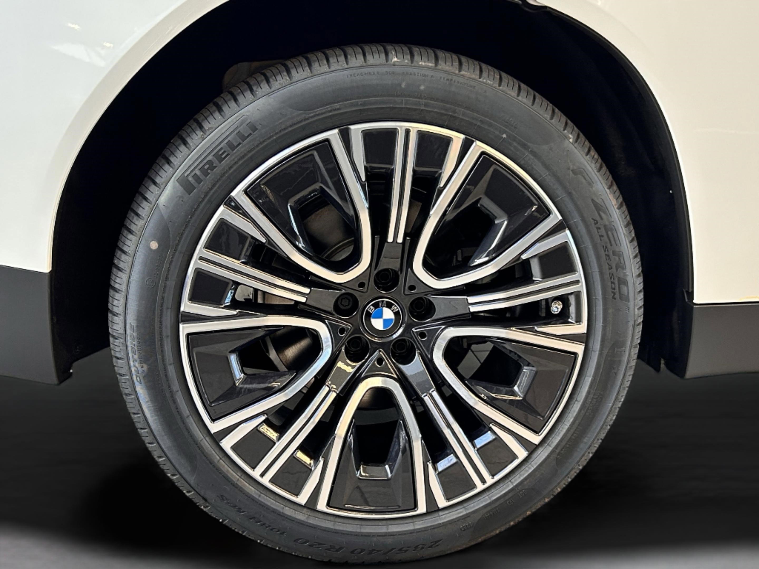 Used 2026 BMW X3 xDrive30 w/ Convenience Package image 6