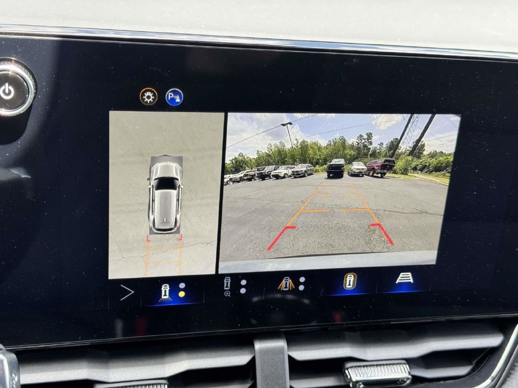 New 2026 Chevrolet Equinox RS w/ Safety and Technology Package FWD image 5