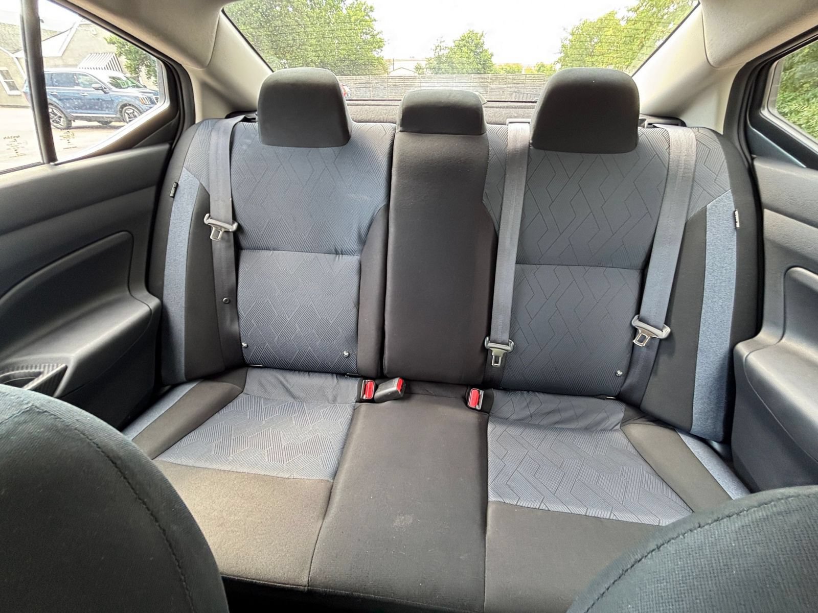 Used 2025 Nissan Versa SV FWD image 37