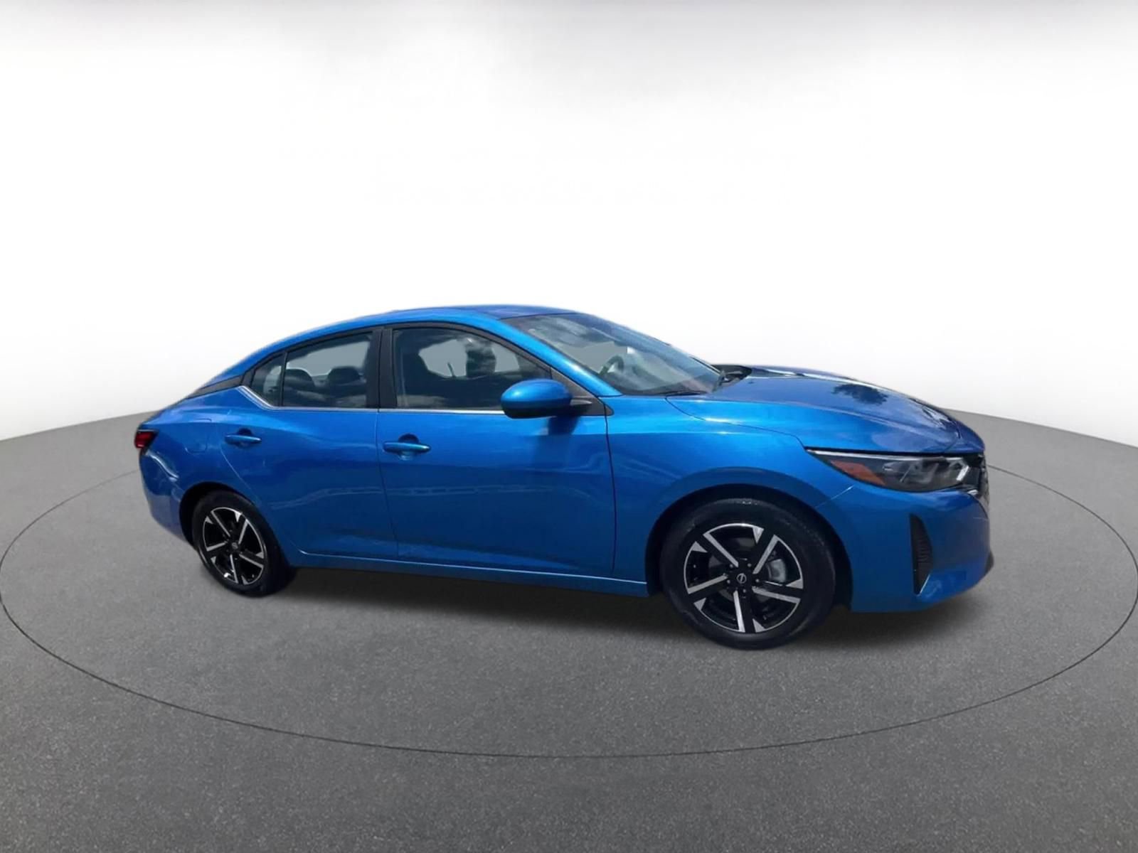 Used 2025 Nissan Sentra SV FWD video 2