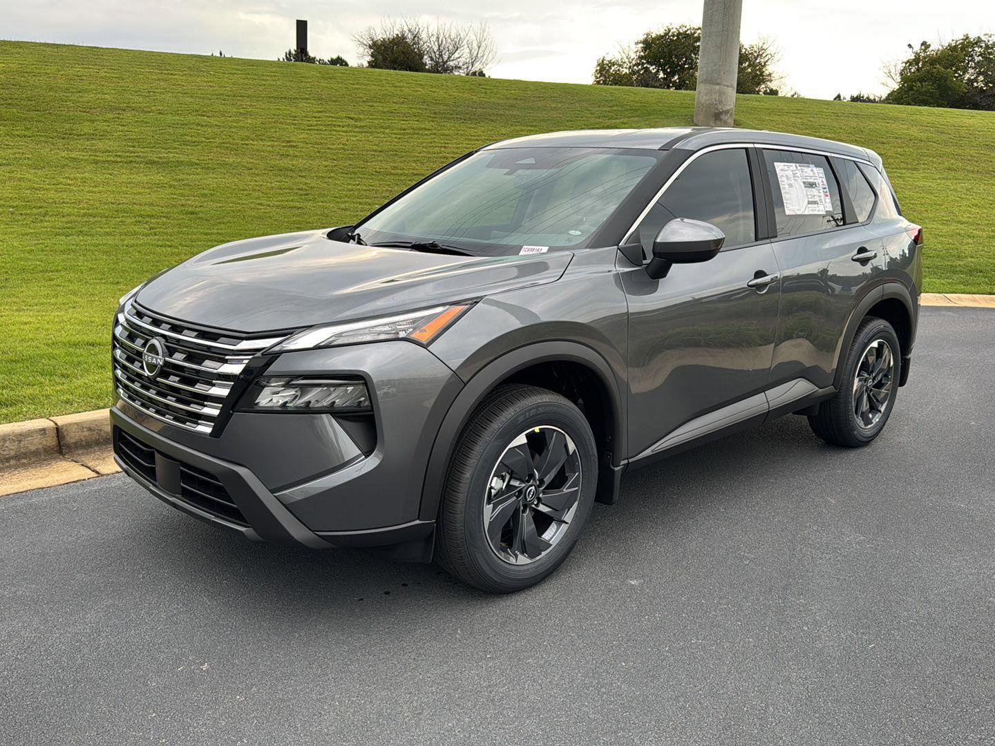 New 2026 Nissan Rogue SV w/ Cold Weather Package