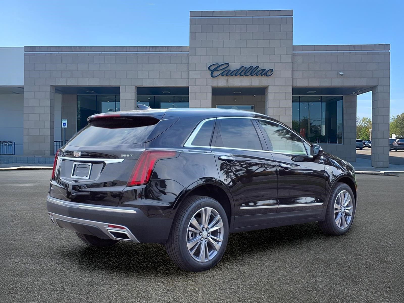 New 2026 Cadillac XT5 Premium Luxury AWD/4WD image 4