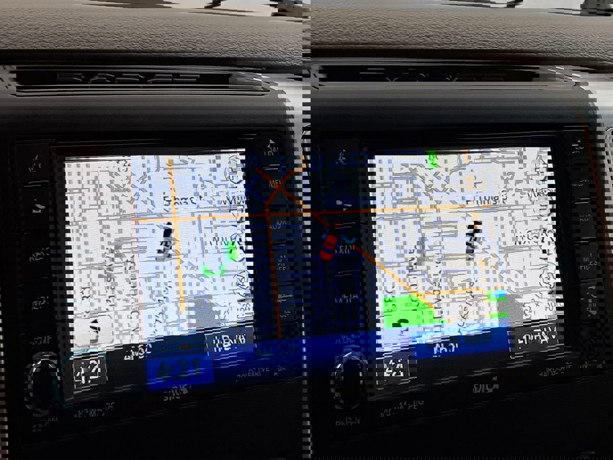 Used 2011 RAM 3500 4x4 Crew Cab image 11