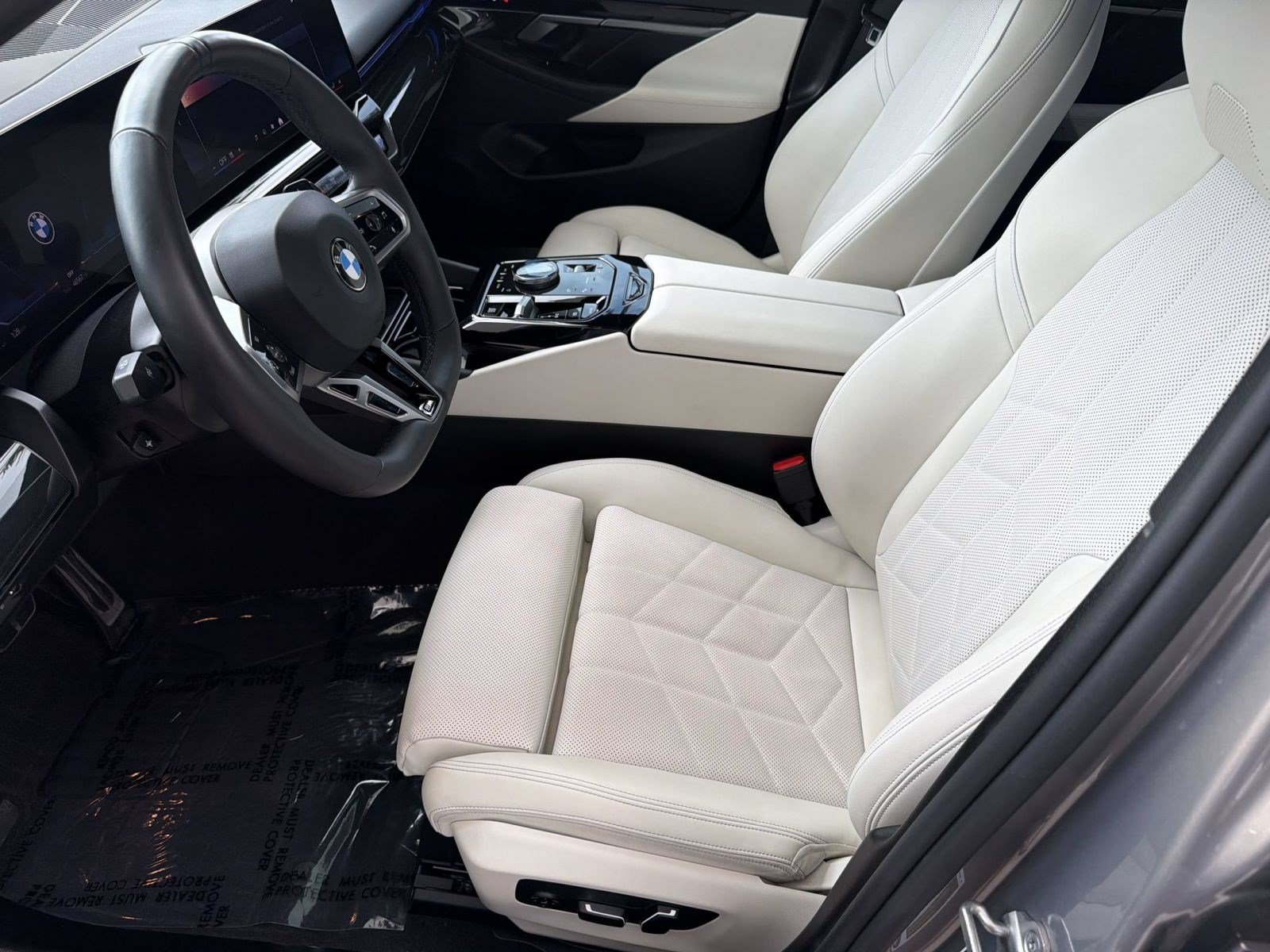 Used 2024 BMW 530i w/ M Sport Package RWD image 5