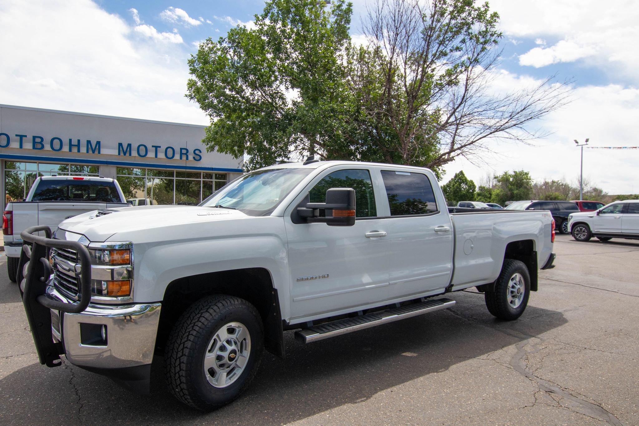 Used 2017 Chevrolet Silverado 2500 LT w/ LT Fleet Convenience Package AWD/4WD image 3