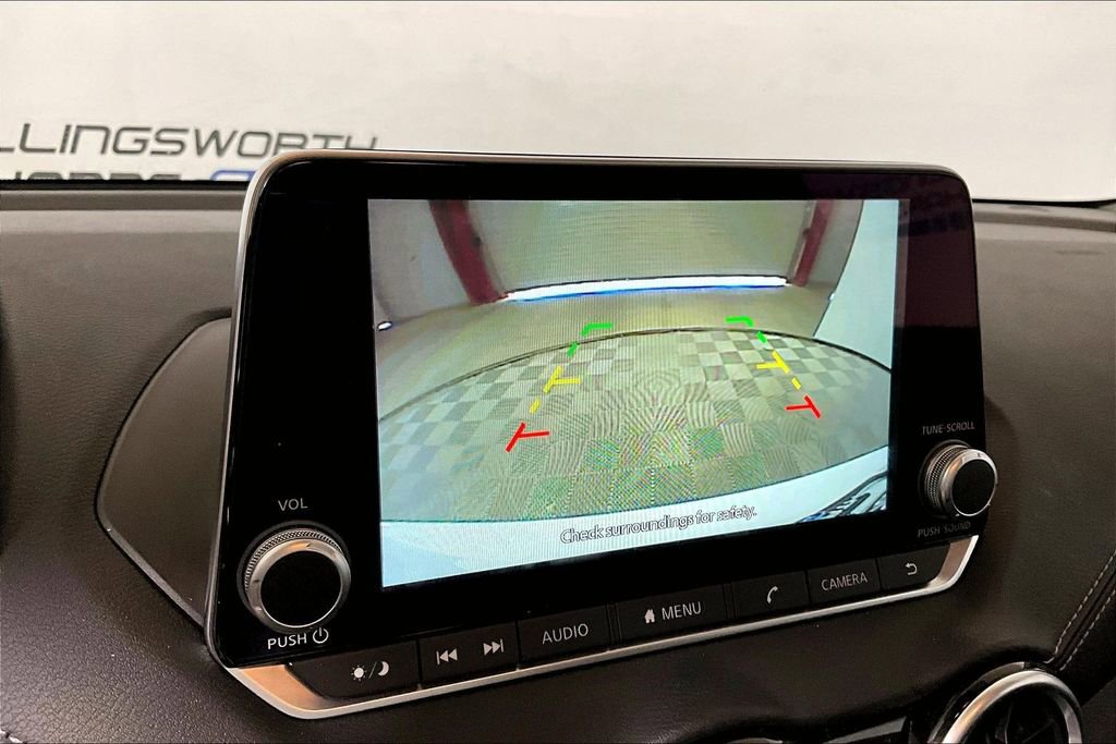 Used 2025 Nissan Sentra SV FWD image 17