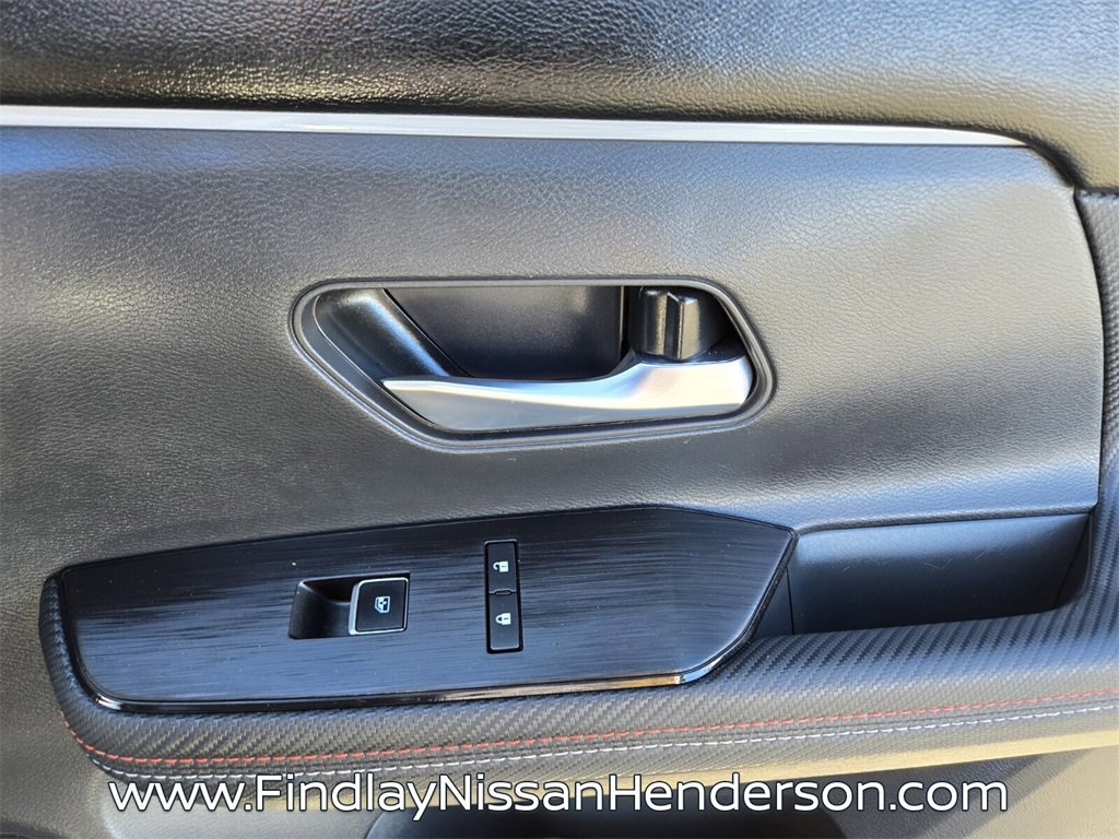 Used 2025 Nissan Kicks SR image 18