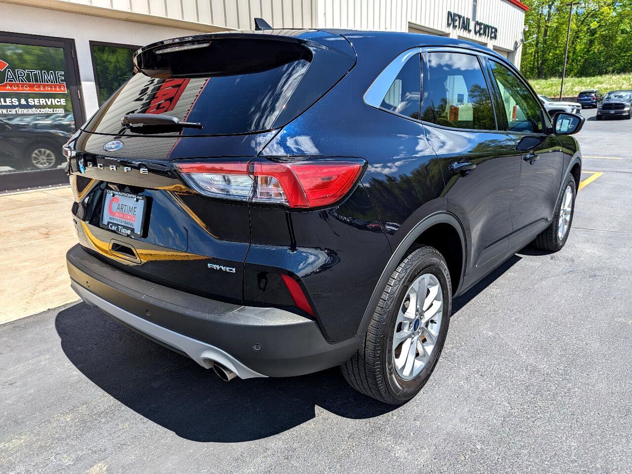 Used 2021 Ford Escape SE image 8
