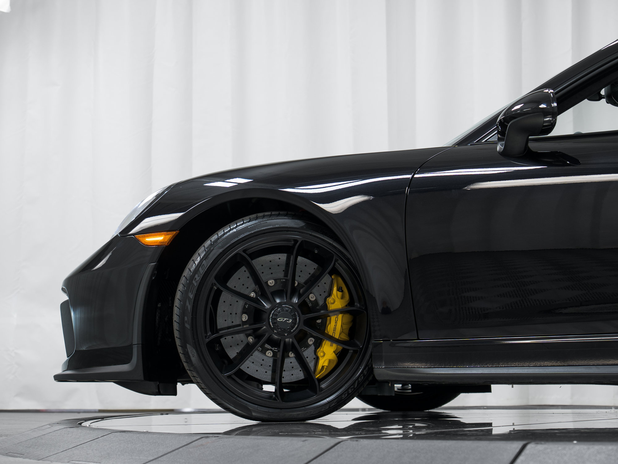 Certified 2018 Porsche 911 GT3 RWD image 45
