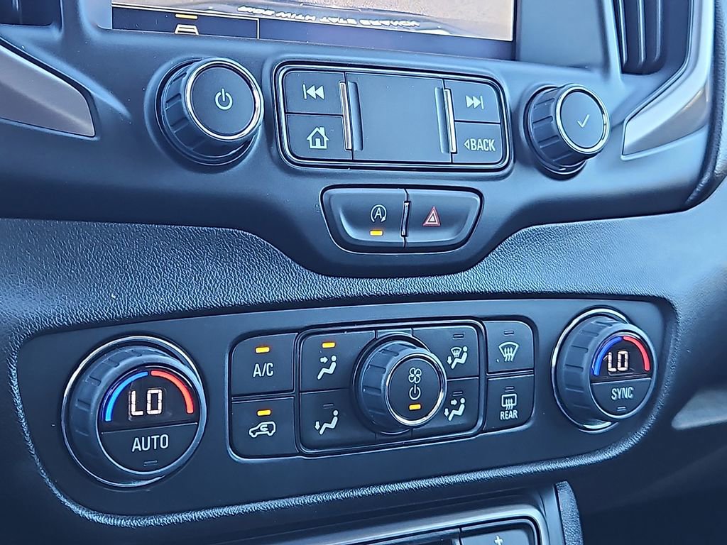 Used 2024 GMC Terrain AT4 AWD/4WD image 17