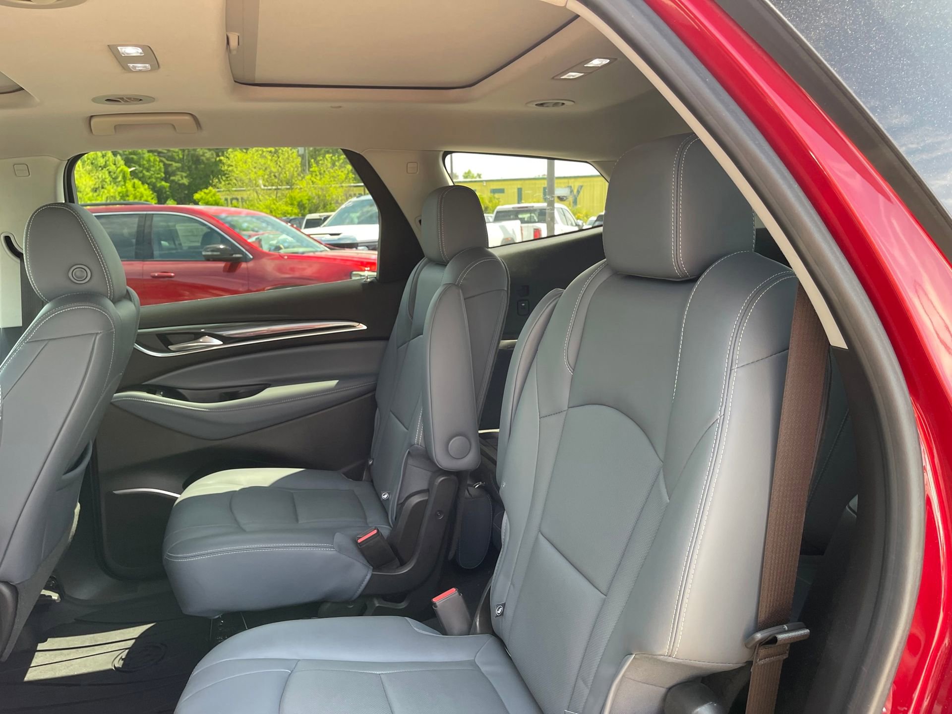 Used 2020 Buick Enclave Essence w/ Sound and Sites Package image 19