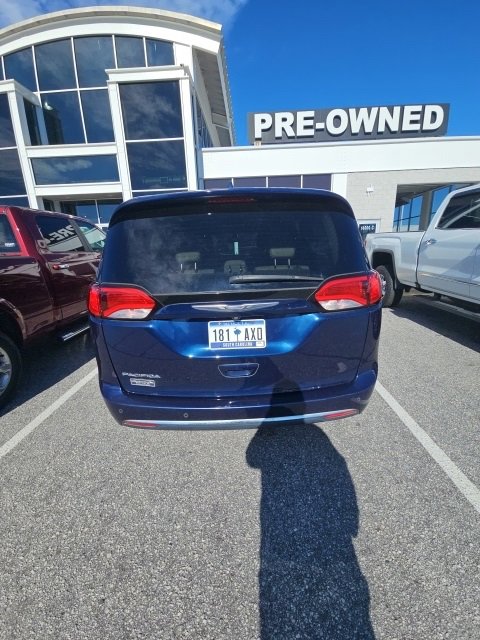 Used 2017 Chrysler Pacifica Touring-L image 5