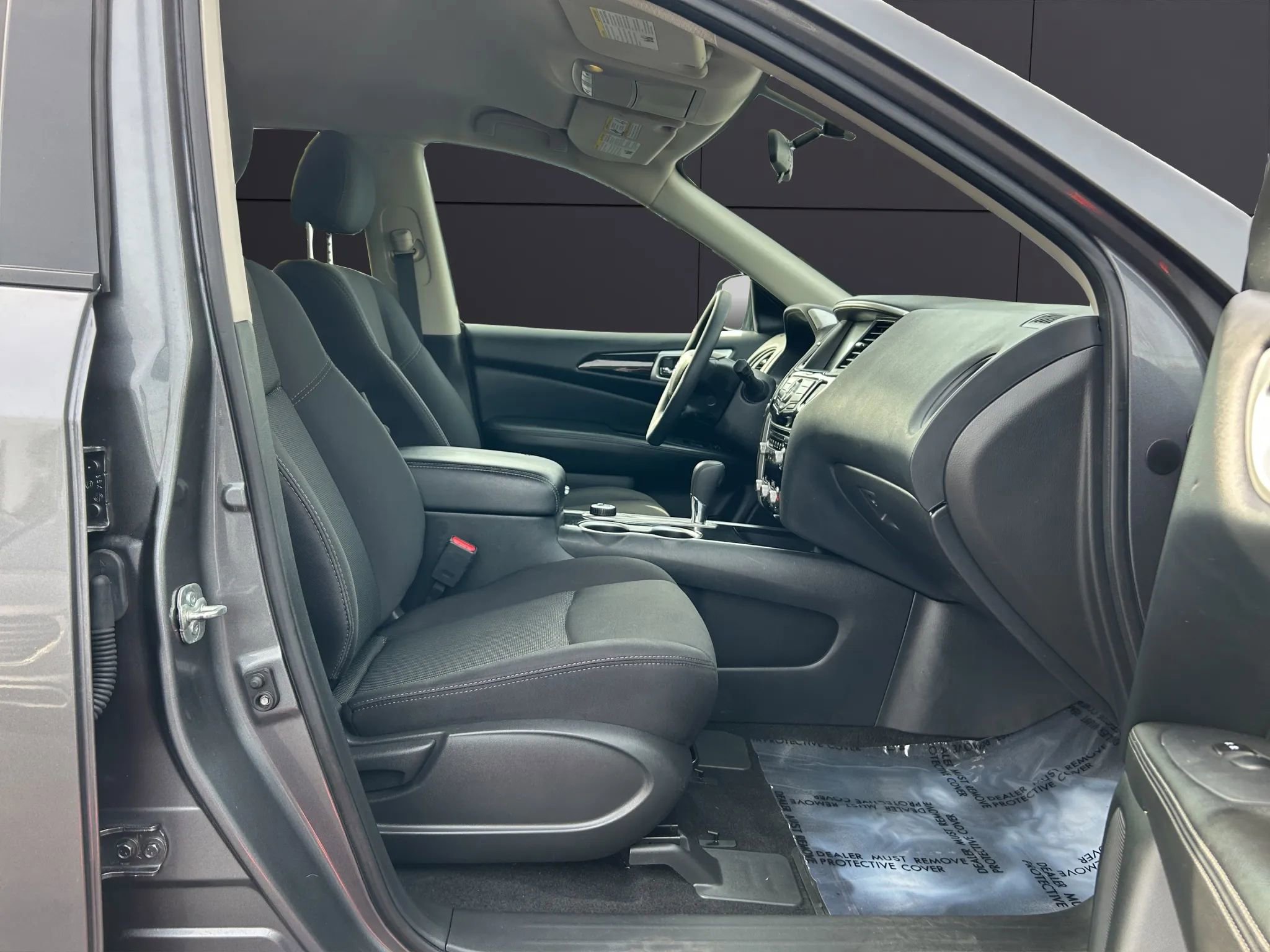 Used 2020 Nissan Pathfinder S image 12