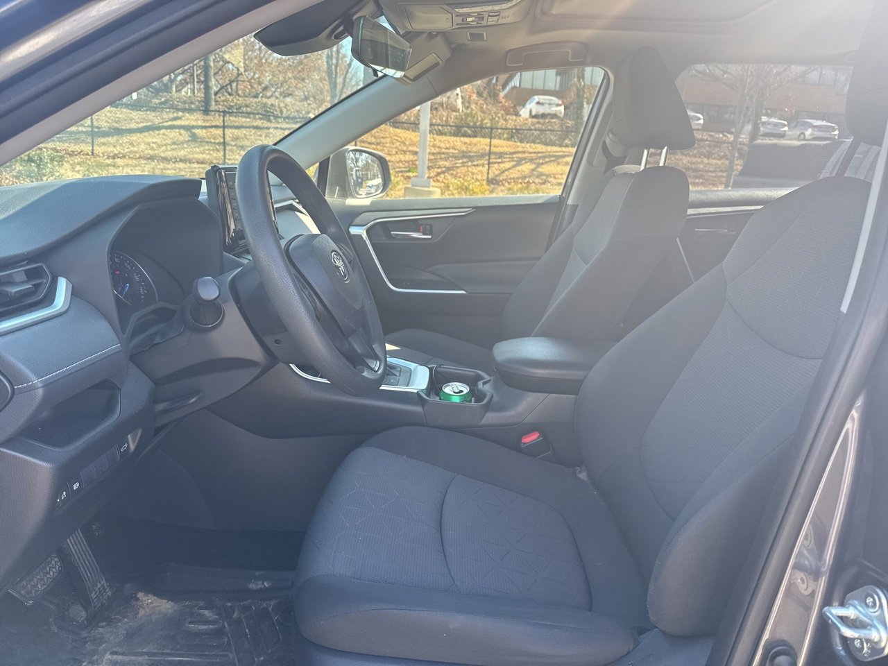 Used 2020 Toyota RAV4 XLE w/ Convenience Package image 7