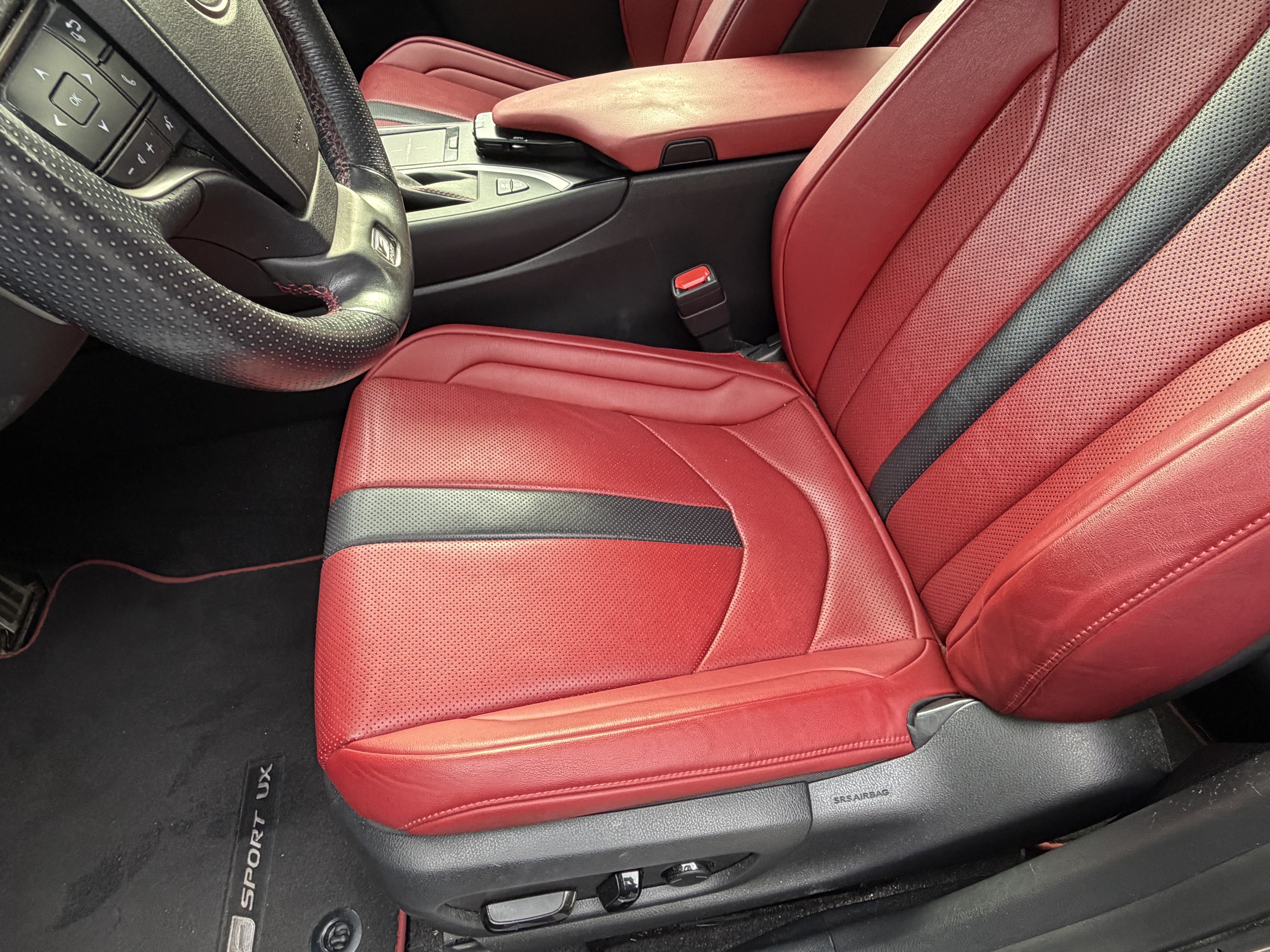Used 2019 Lexus UX 250h F Sport w/ F Sport Premium Package AWD/4WD image 17