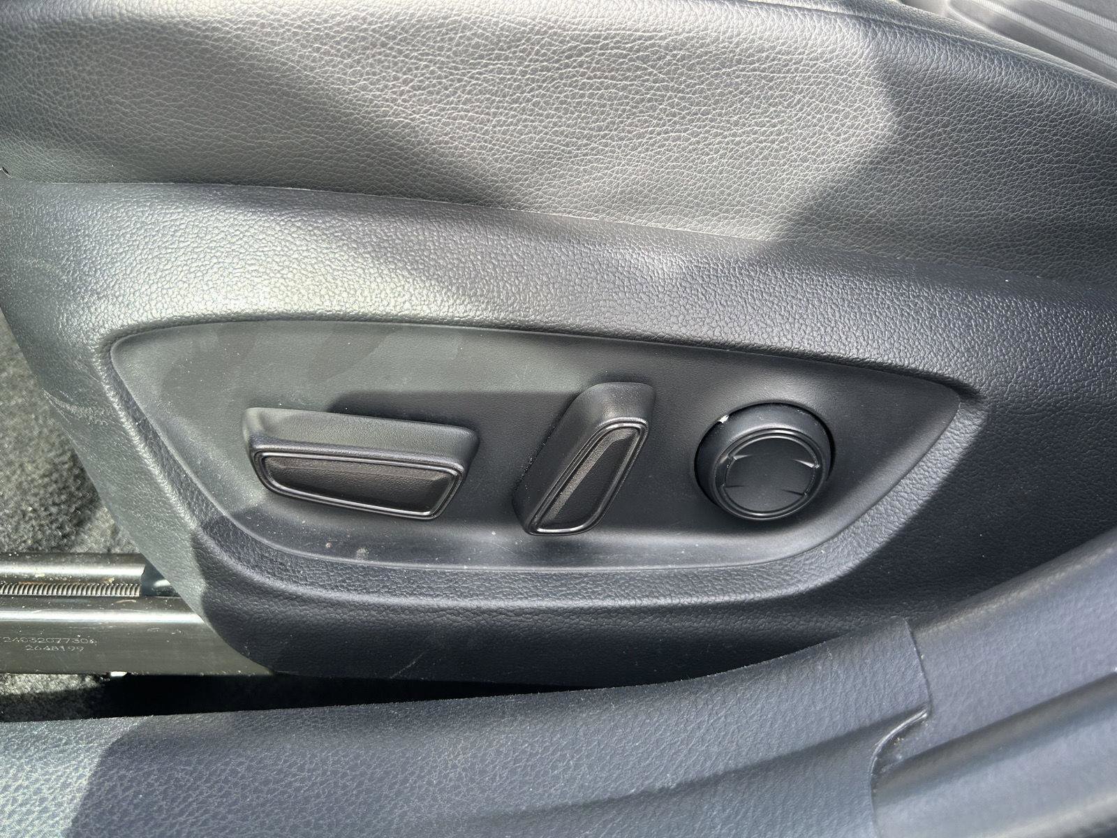 Used 2024 Toyota Camry SE image 10