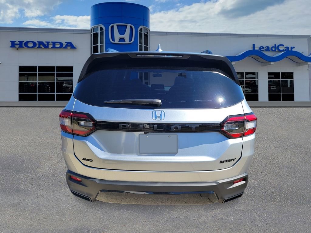 New 2026 Honda Pilot Sport image 4