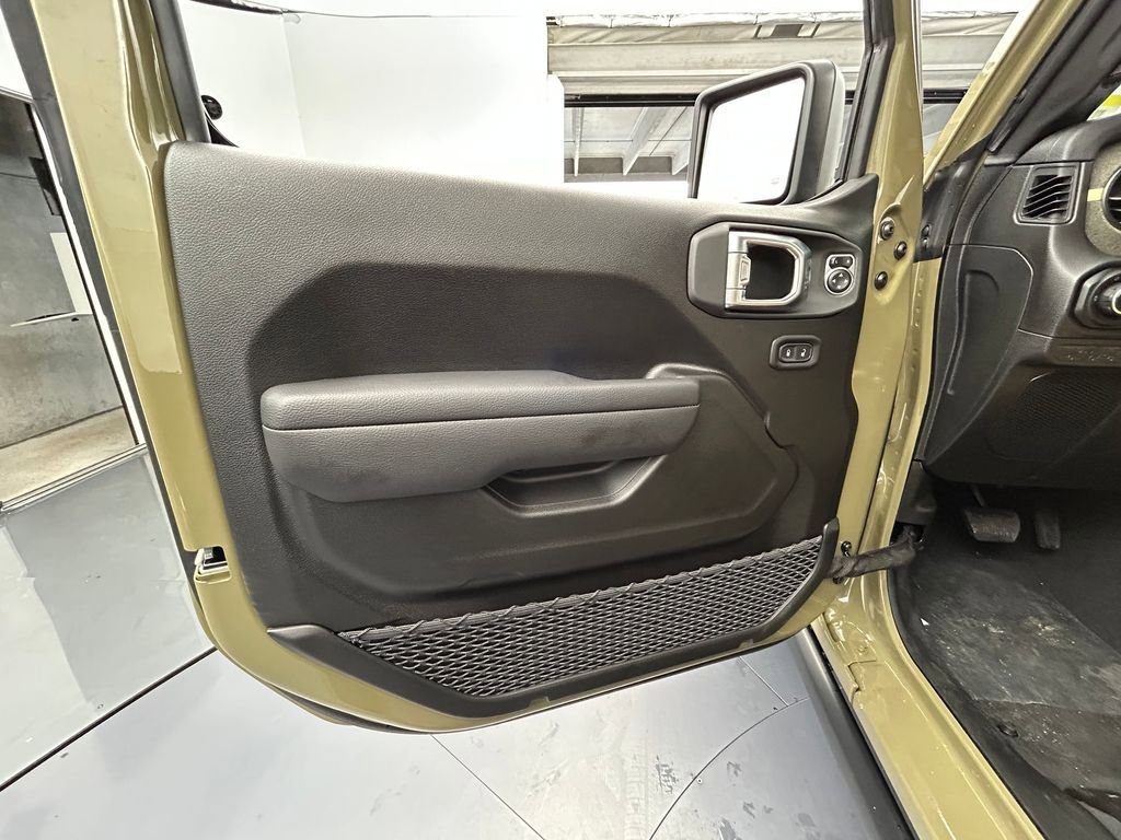 New 2026 Jeep Gladiator Willys AWD/4WD image 14