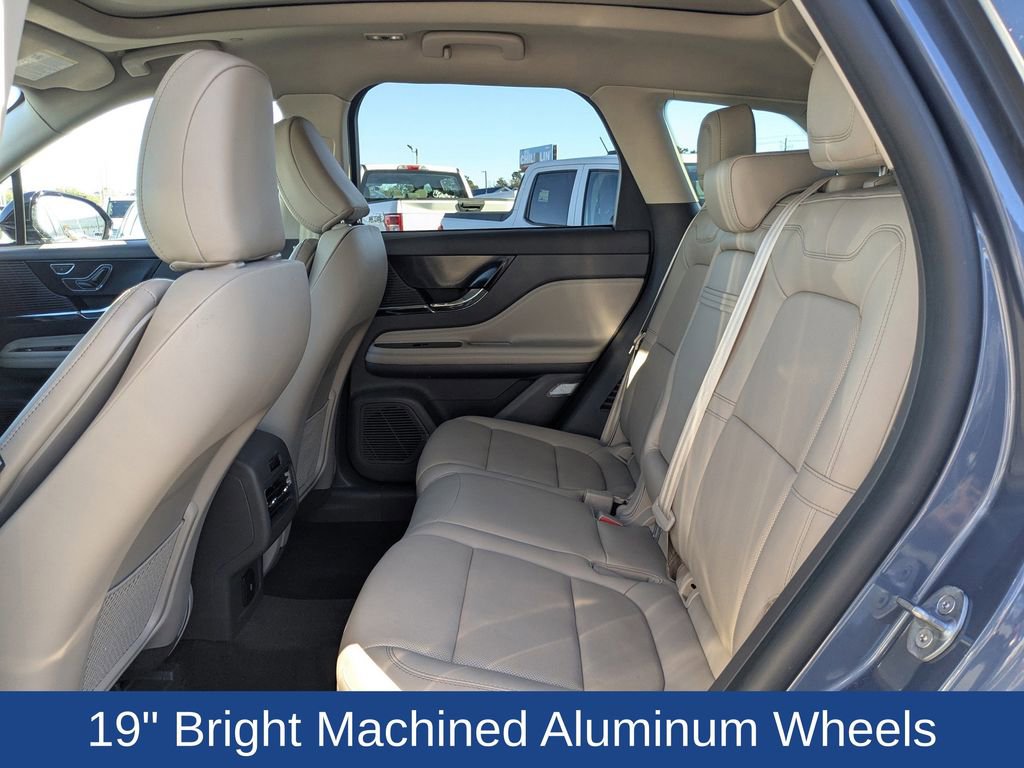 Used 2022 Lincoln Corsair Reserve w/ Elements Package image 15