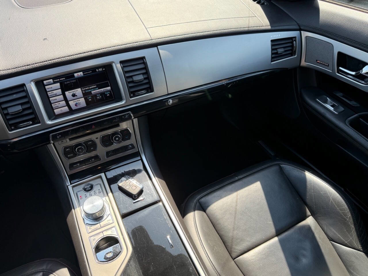 Used 2015 Jaguar XF Sport image 19