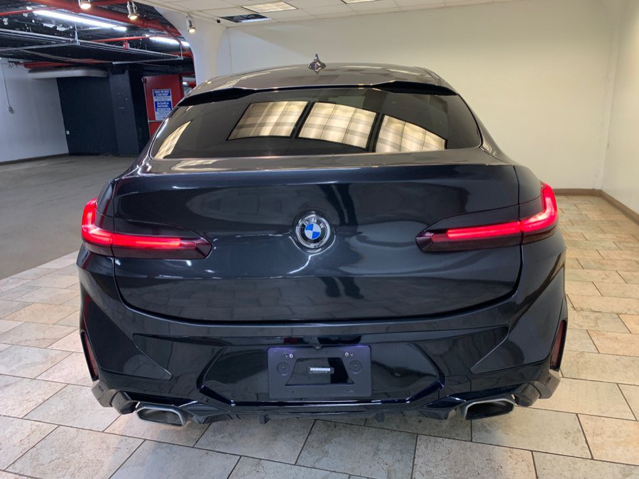 Used 2023 BMW X4 xDrive30i w/ M Sport Package AWD/4WD image 8