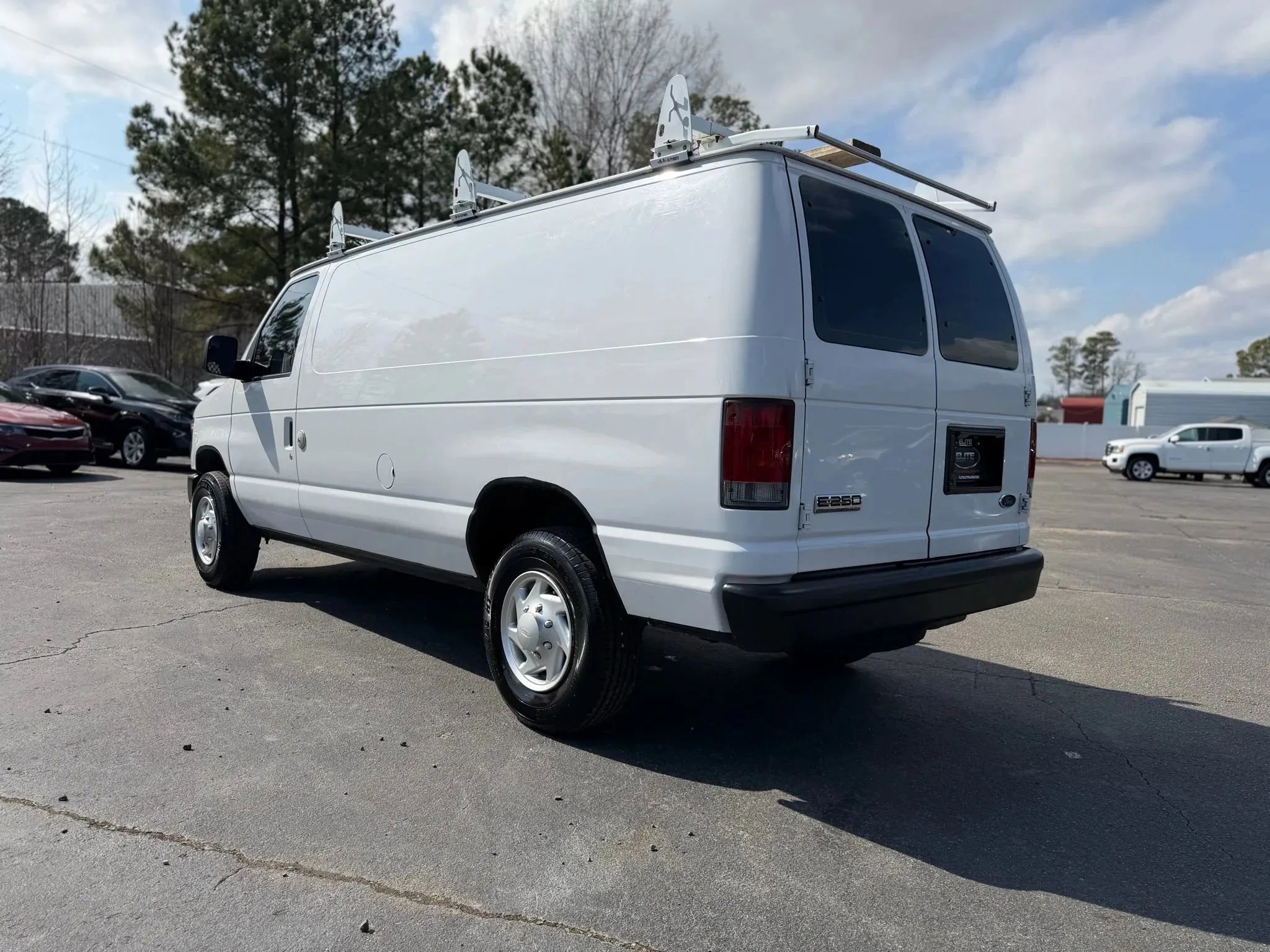 Used 2010 Ford E-250 and Econoline 250 image 9