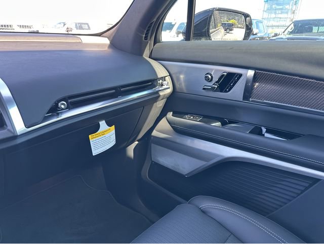 New 2026 Cadillac Vistiq Luxury image 7