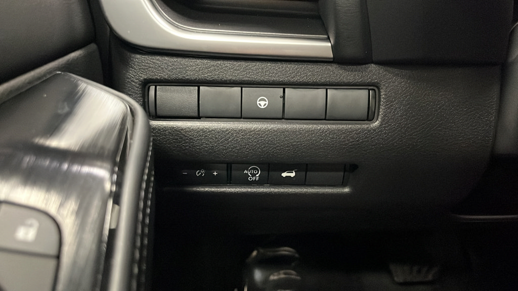 Used 2026 Nissan Rogue SV w/ Cold Weather Package AWD/4WD image 31