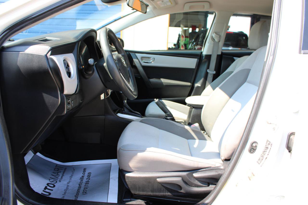 Used 2019 Toyota Corolla LE FWD image 16