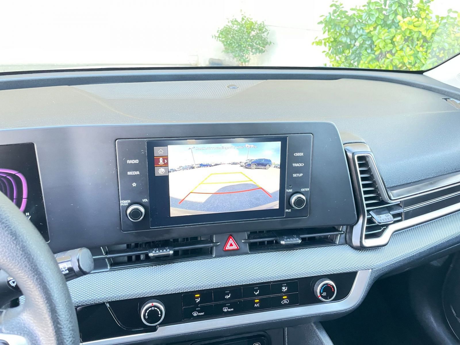 Used 2025 Kia Sportage LX image 24