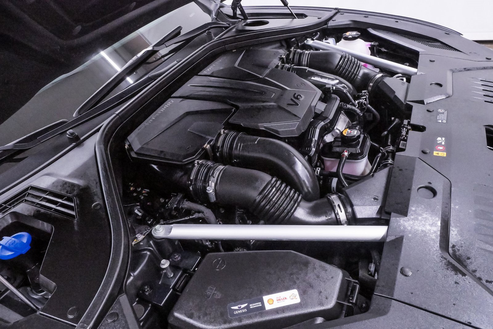 Certified 2025 Genesis GV70 3.5T Sport w/ Sport Advanced Package image 24