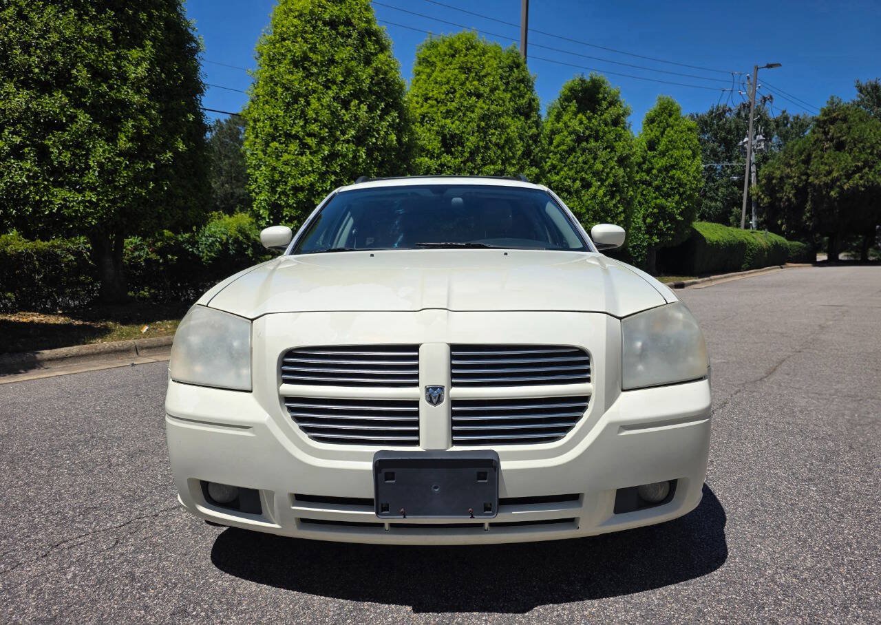 Used 2005 Dodge Magnum R/T w/ Convenience Group II RWD image 8