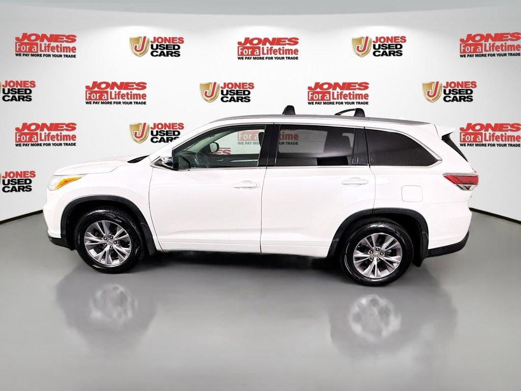 Used 2014 Toyota Highlander XLE AWD/4WD image 16