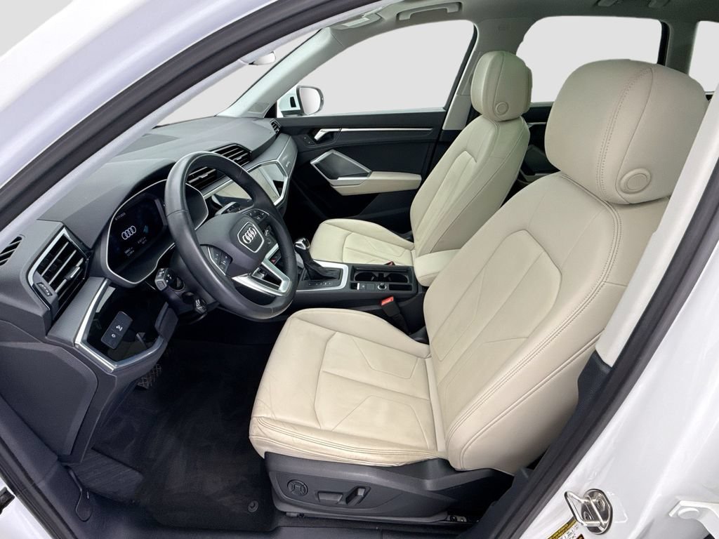 Used 2023 Audi Q3 2.0T Premium w/ Convenience Package AWD/4WD image 17