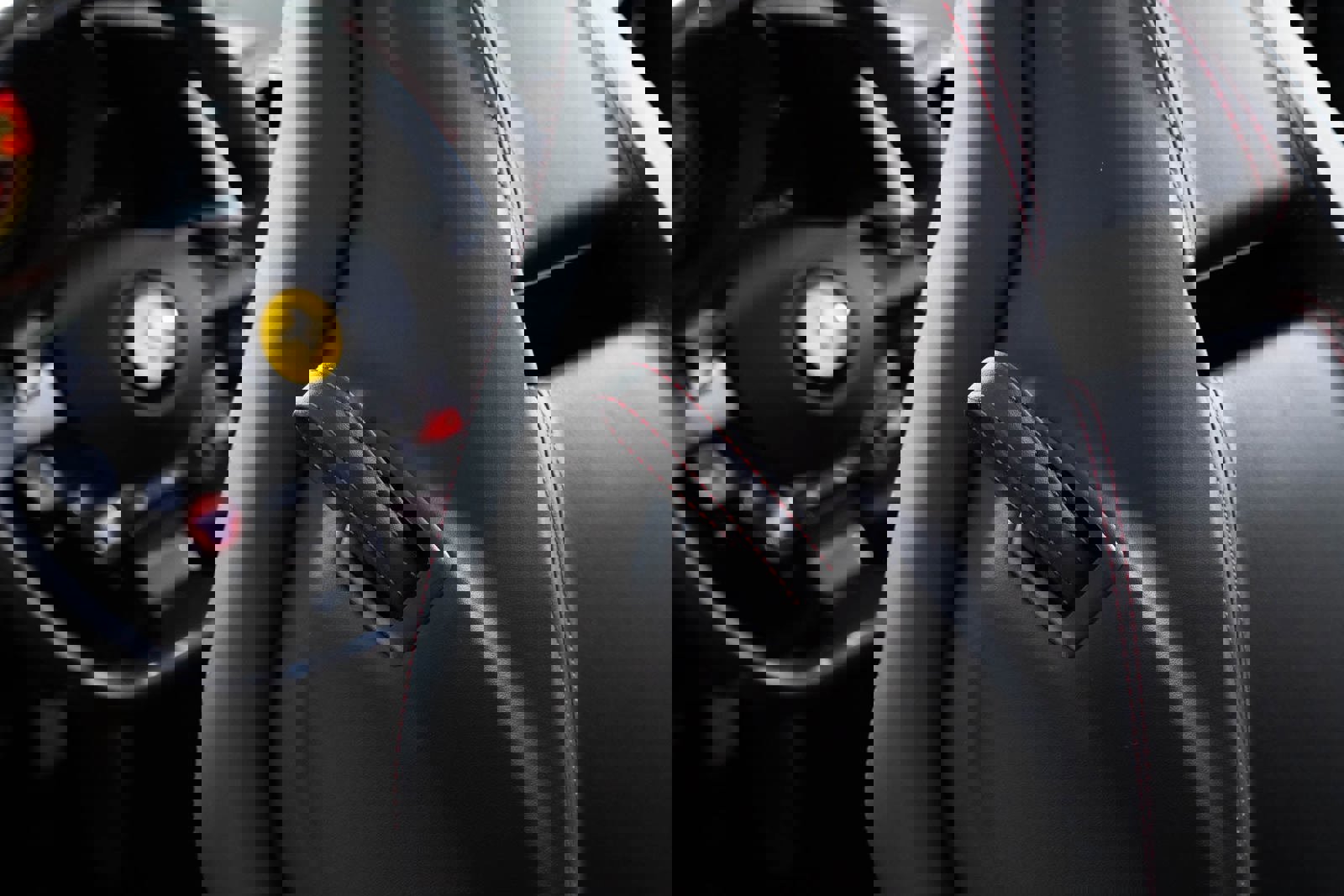 Used 2023 Ferrari F8 Spider image 46