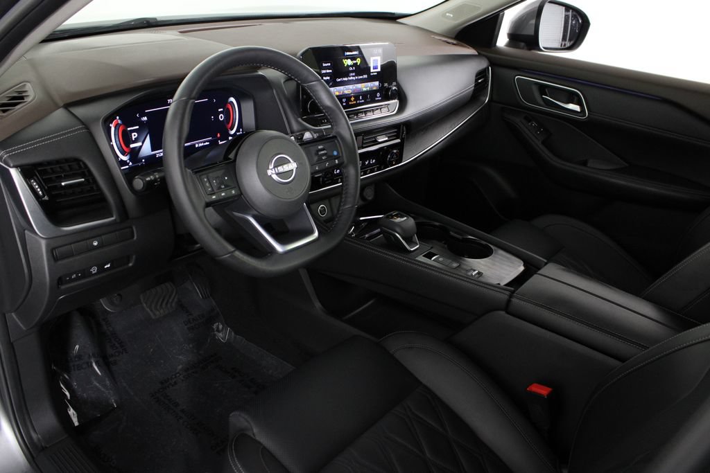 Certified 2023 Nissan Rogue Platinum FWD image 20