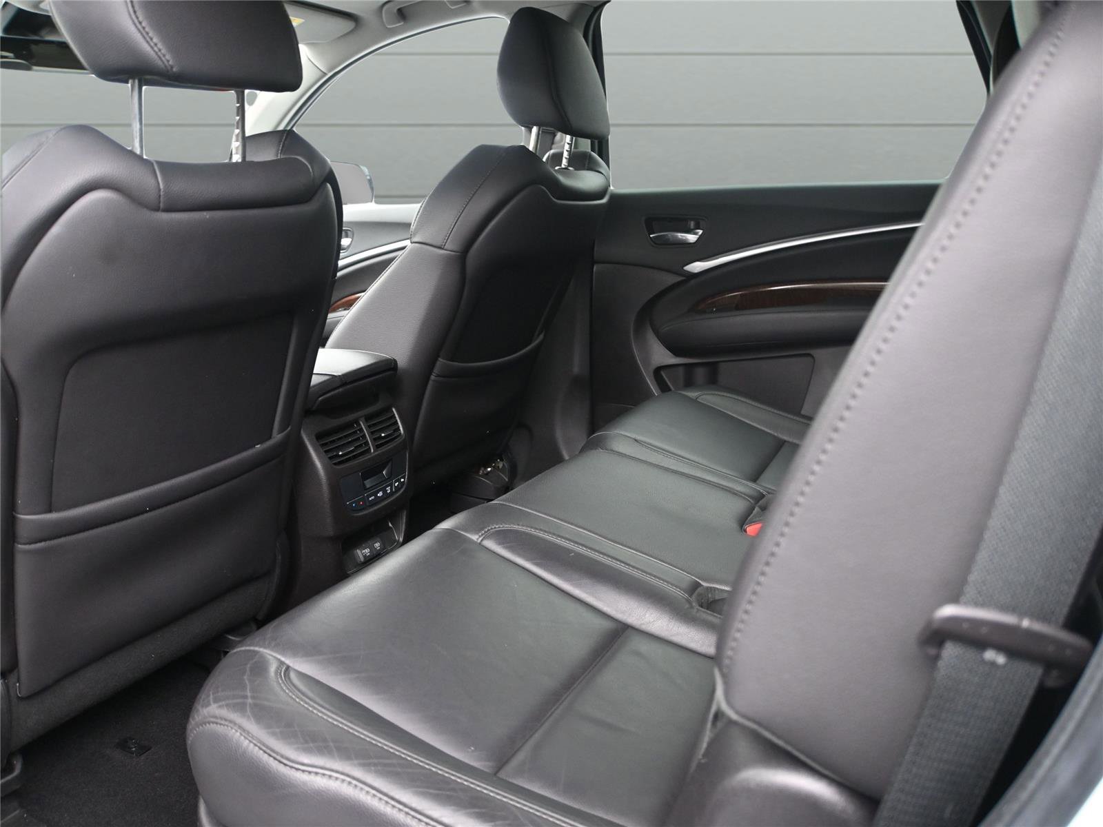 Used 2019 Acura MDX SH-AWD image 11