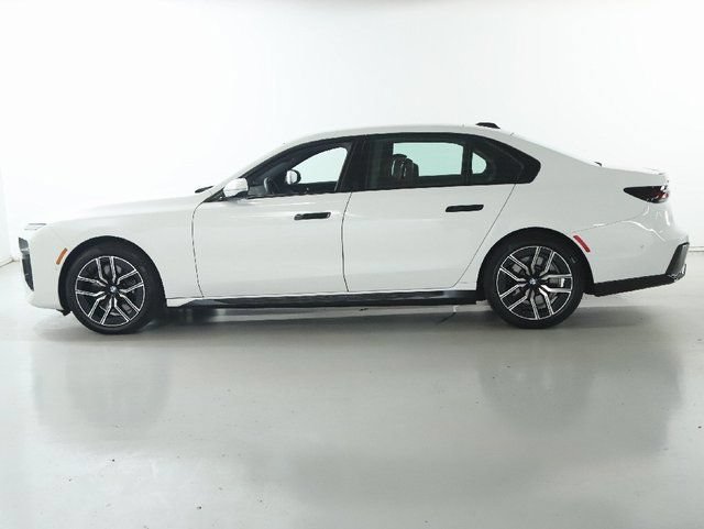 Used 2026 BMW 740i xDrive AWD/4WD image 4