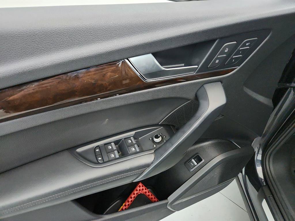 Used 2019 Audi Q5 2.0T Premium Plus w/ Premium Plus Package image 23