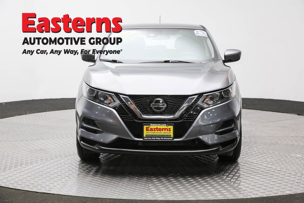 Used 2021 Nissan Rogue Sport S image 2